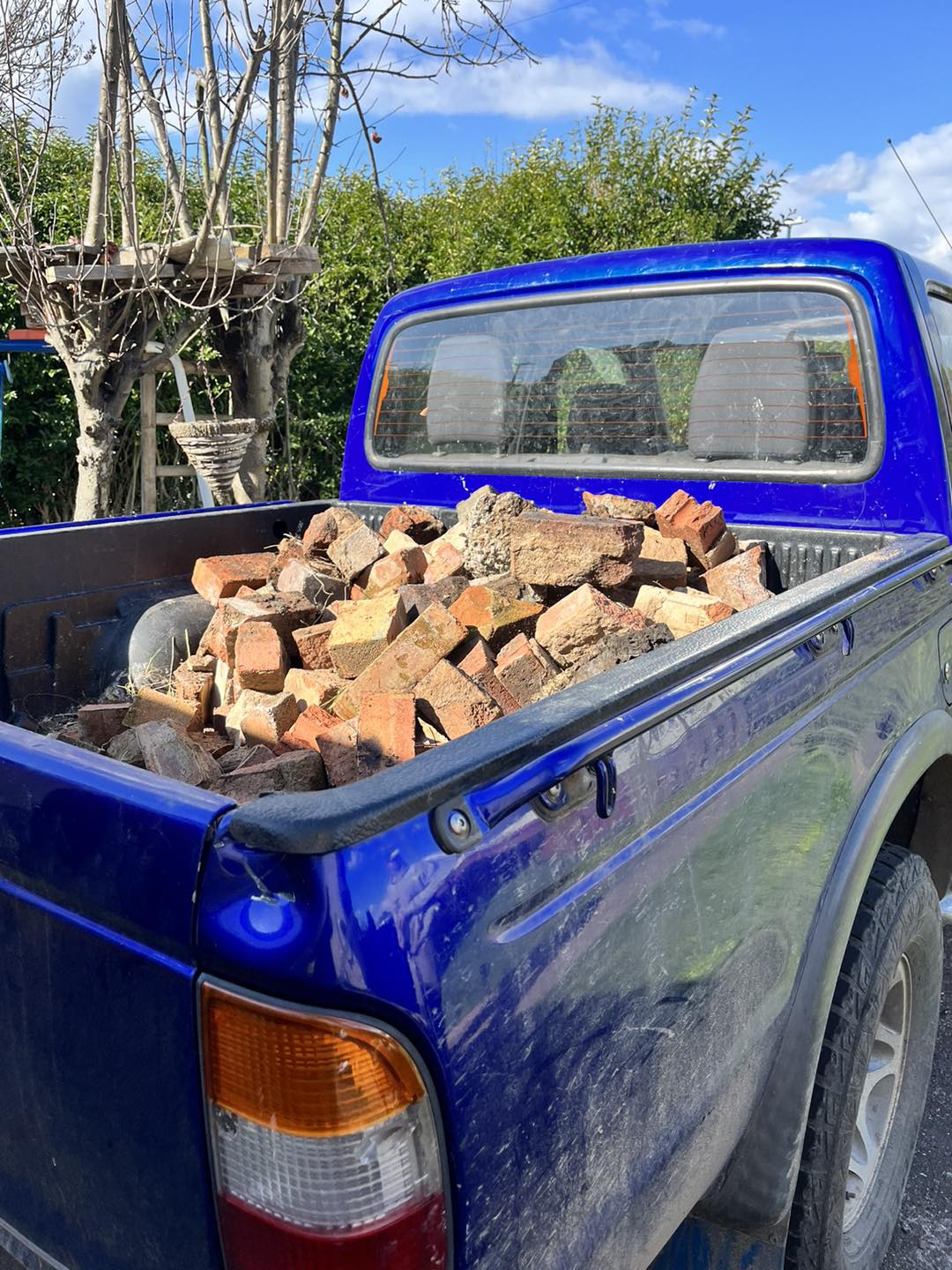 Allwaste, Domestic and commercial clearance and removal service